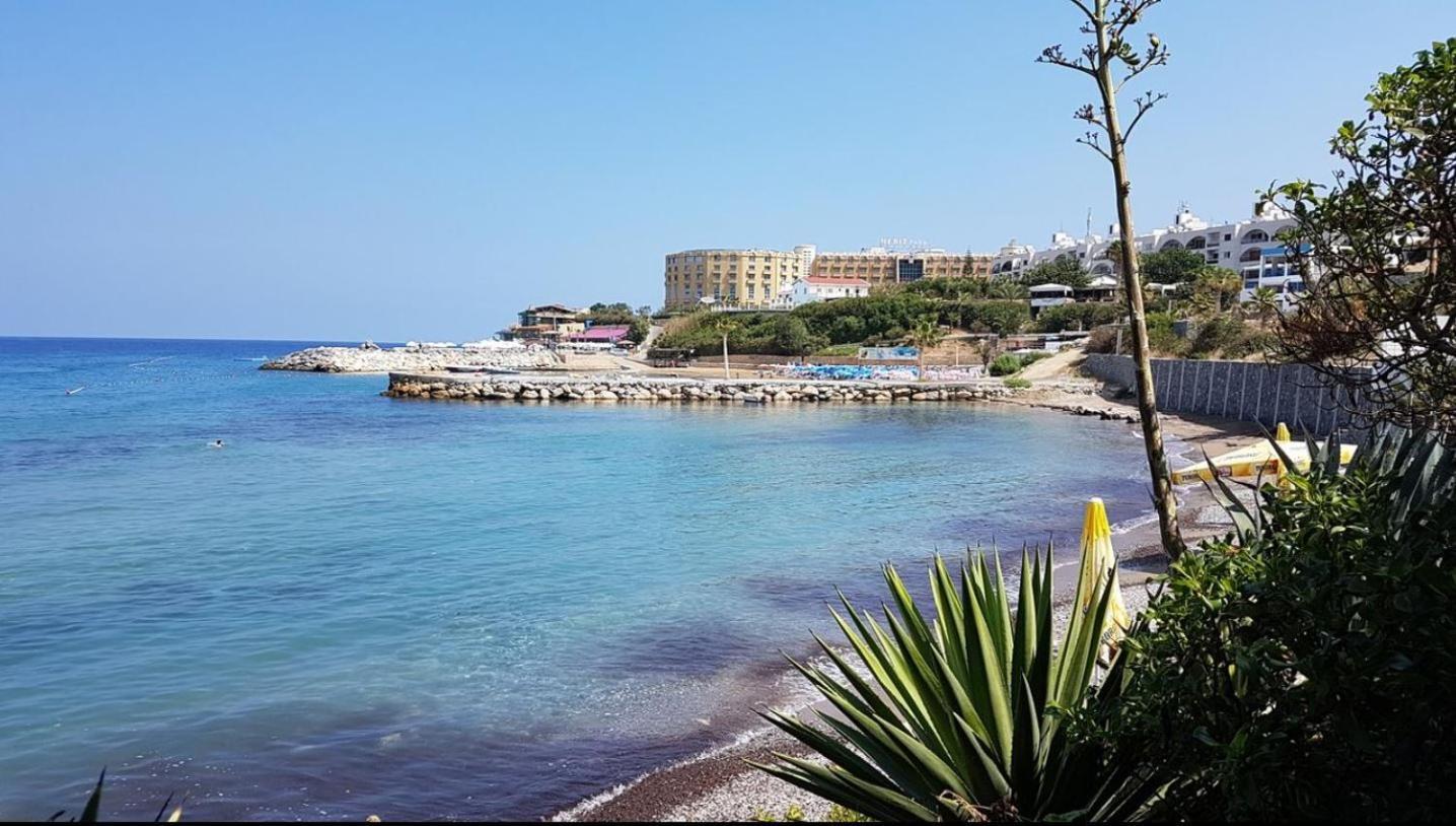 Hotel Pine Bay Club & Cakistes Breakfast Restaurant Next To Popular Kervansaray Beach (Adults Only) Kyrenia  Esterno foto